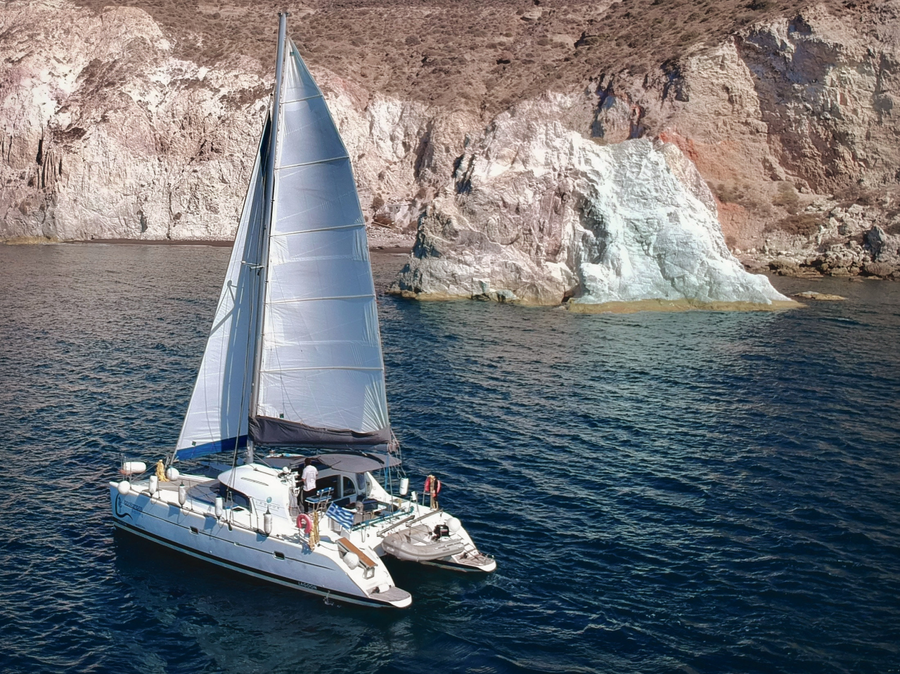 Santorini: Full Day Catamaran Excursion with Food & Drinks