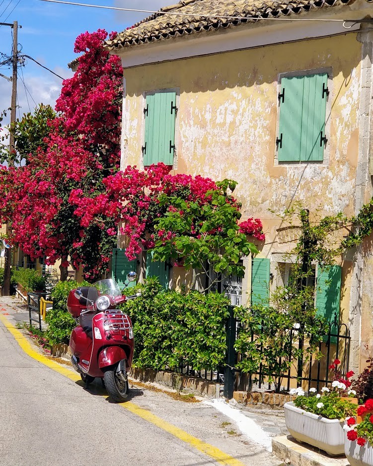 3-hour-vespa-scooter-tours-local-villages-off-the-beaten-path-logo