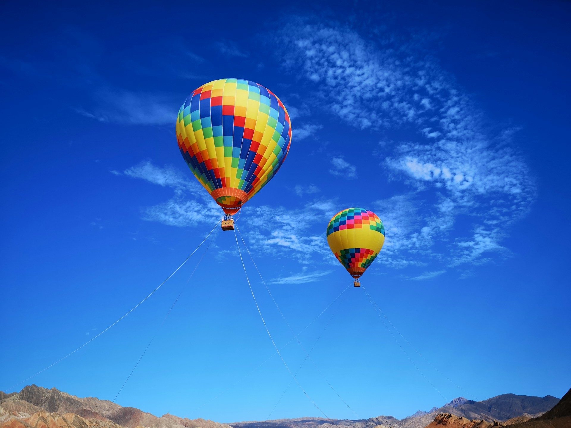 Hot air balloon flight on mini-group in Athens