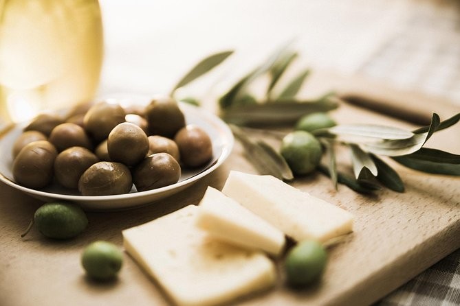 athens-private-guided-food-tour-logo