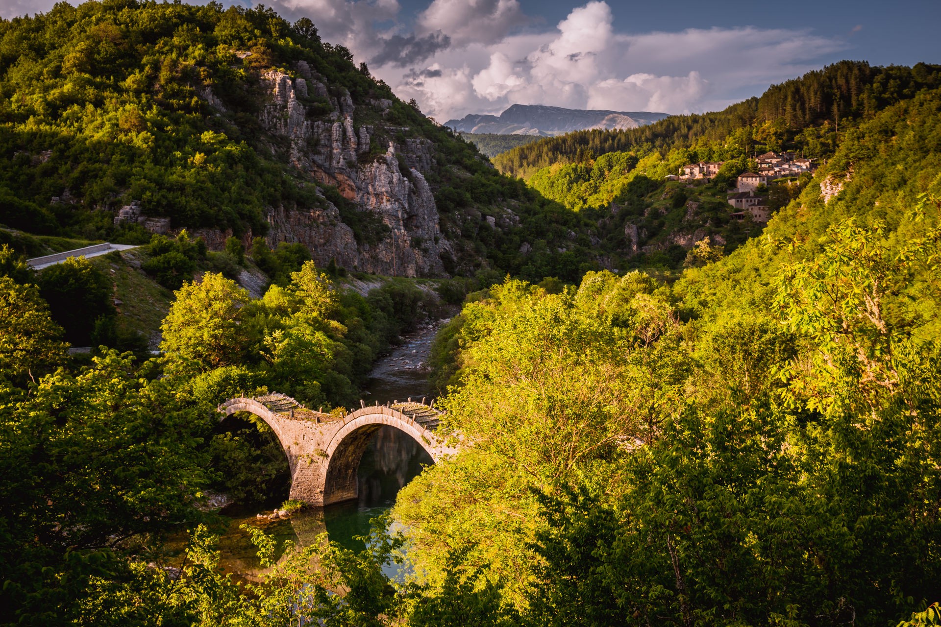 Kipoi: Zagori Villages and Bridges Hike (Half day)