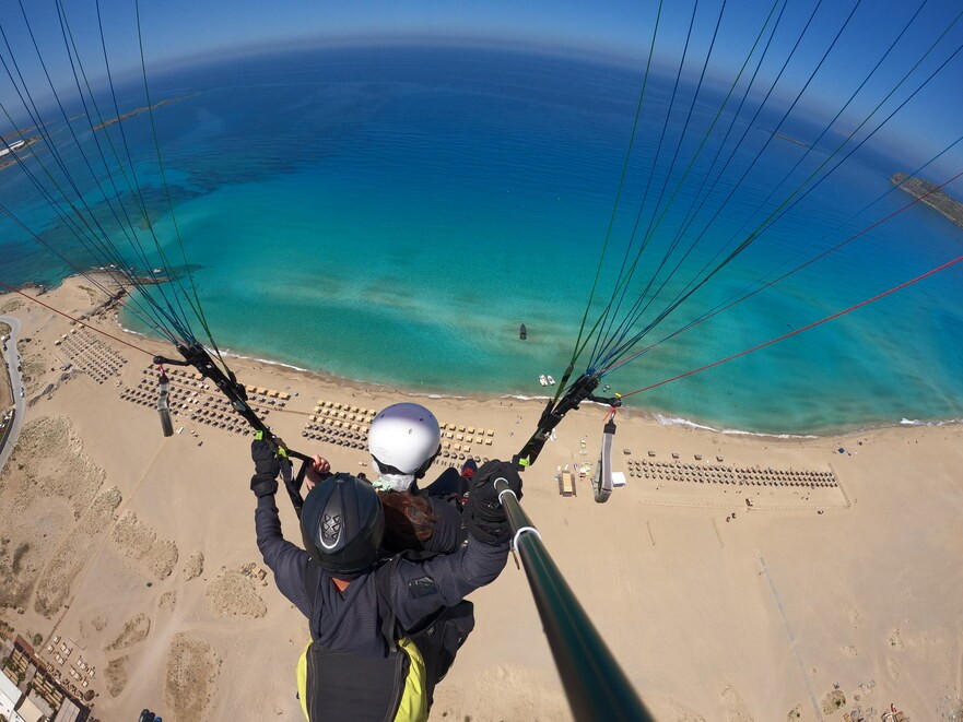 Chania: Paragliding Tandem Flight