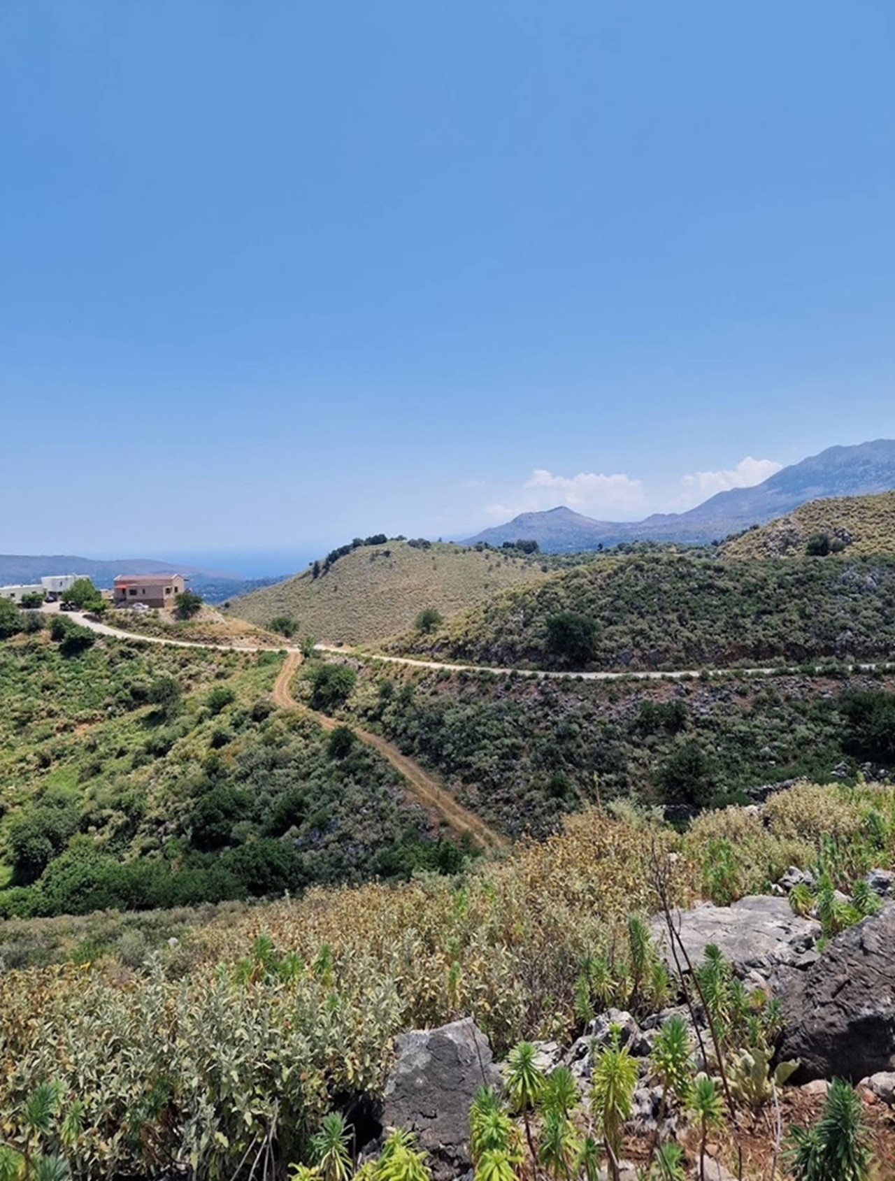 chq15-apokoronas-hidden-roads-van-tour-villages-views-live-cheese-making-2-1-logo