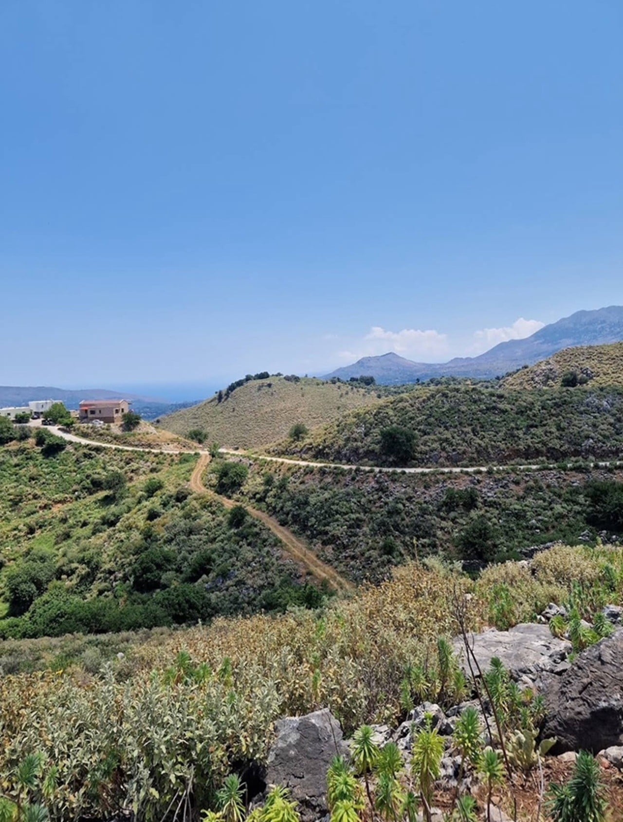 chq15-apokoronas-hidden-roads-van-tour-villages-views-live-cheese-making-2-logo