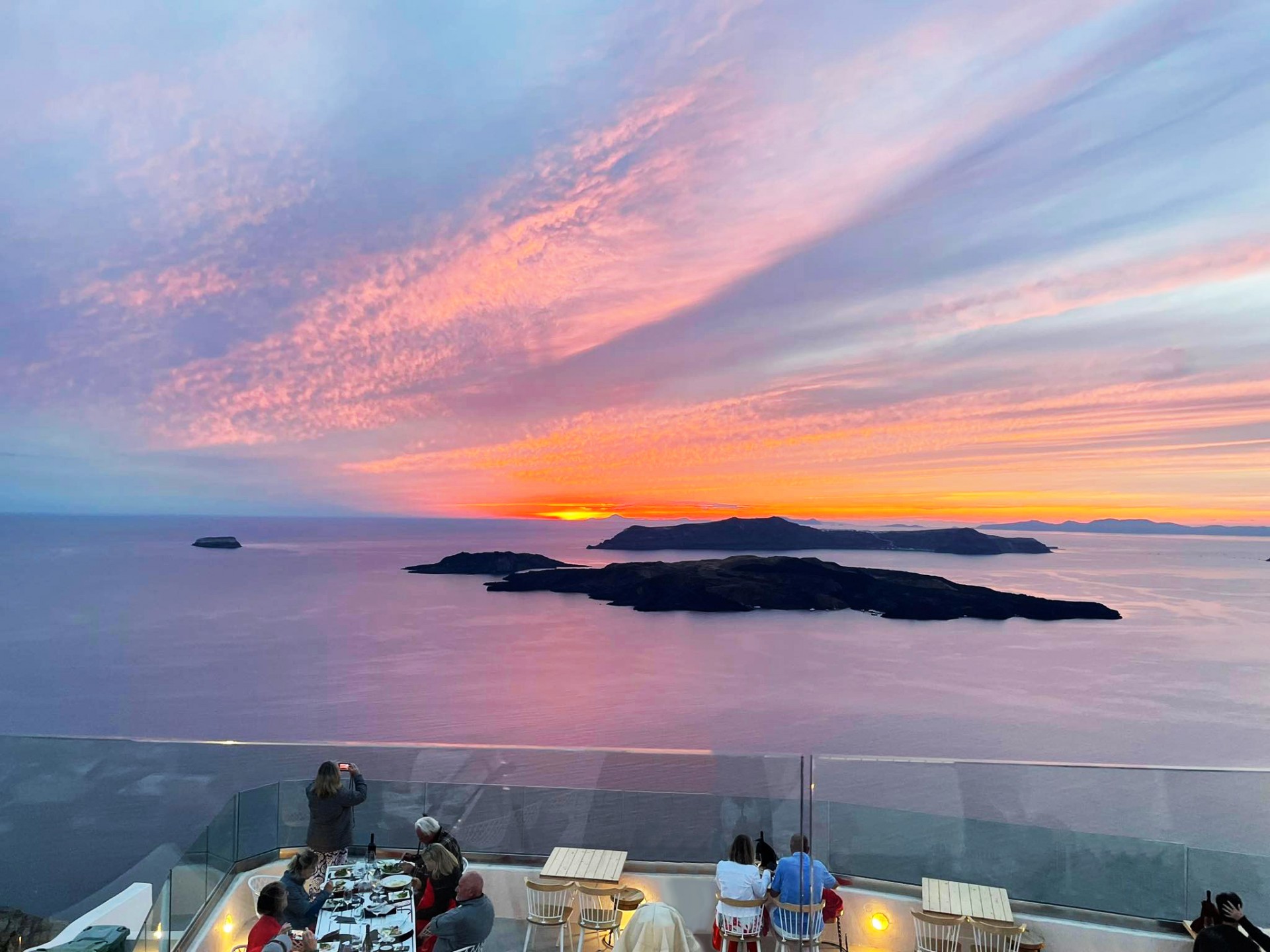 Face the sunset and taste the Santorini wines