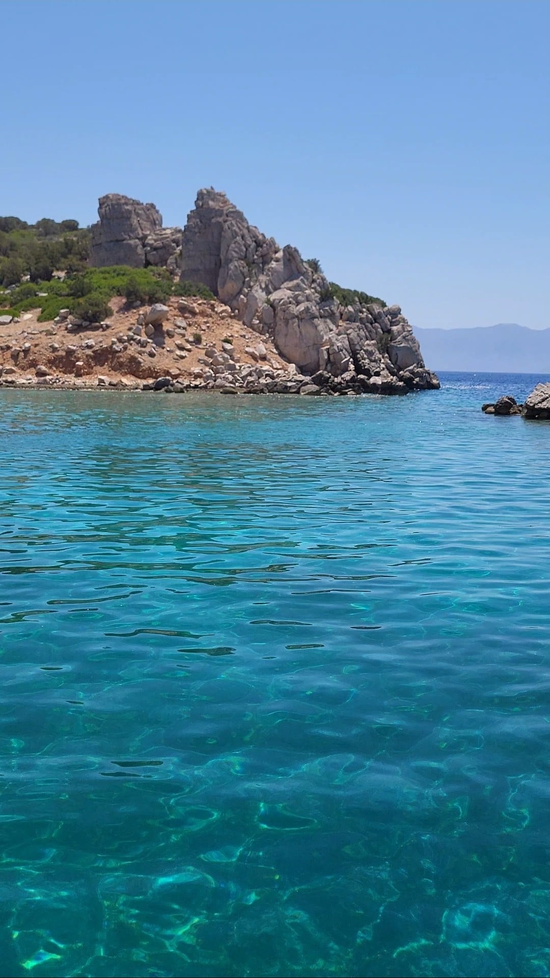 full-day-private-boat-tour-on-a-fairline50-logo