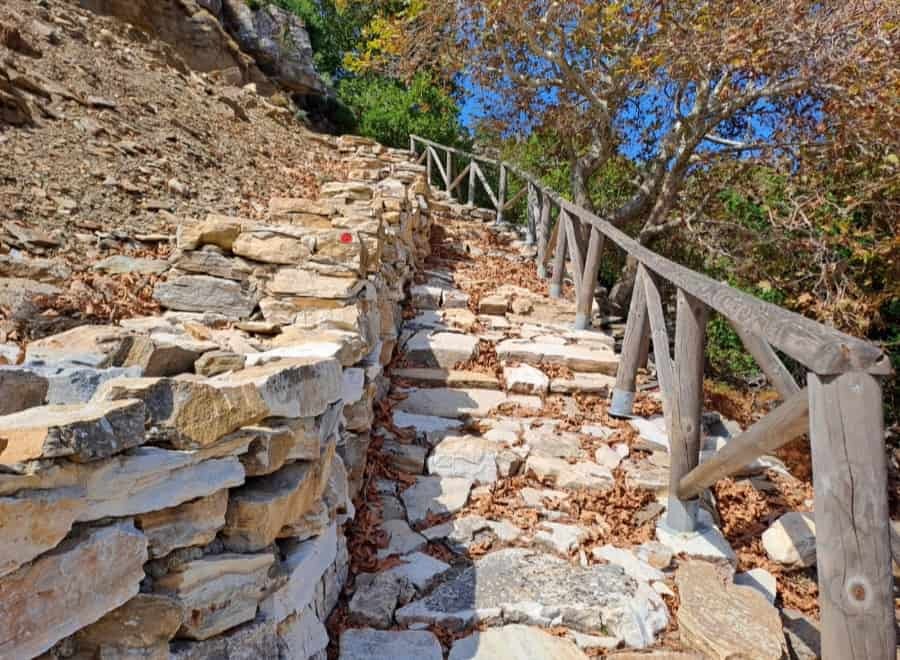 hiking-at-the-north-side-of-ikaria-logo