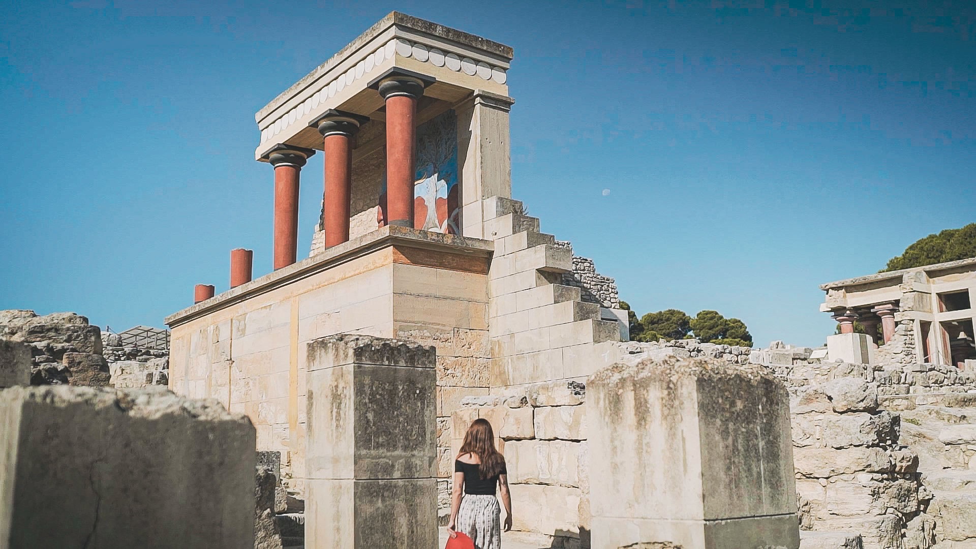 Knossos Palace and Heraklio city tour from Chania