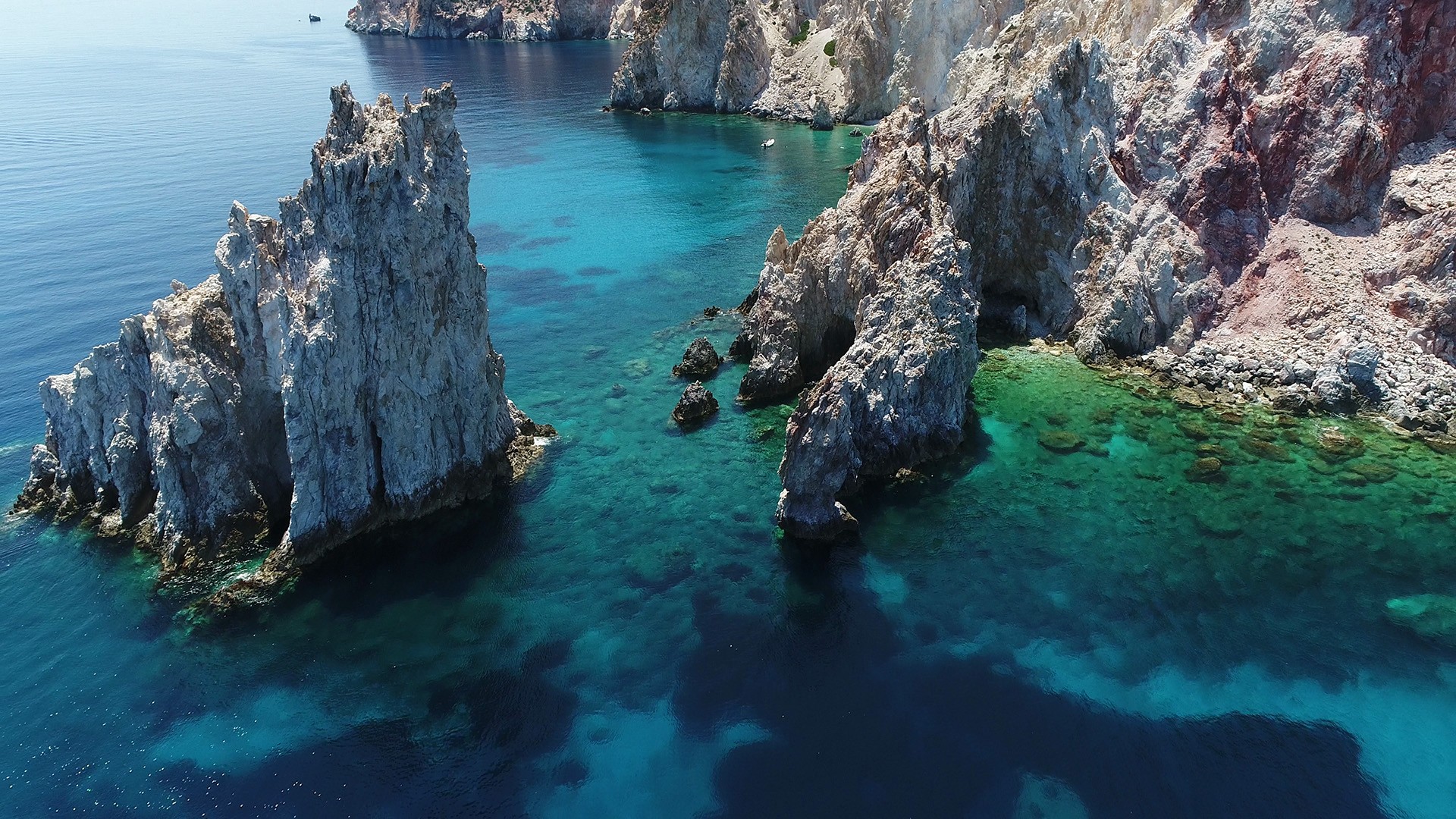 Book online: Sifnos'tan: Poliegos ve Kimolos'a Bot Turu | Discover Greece