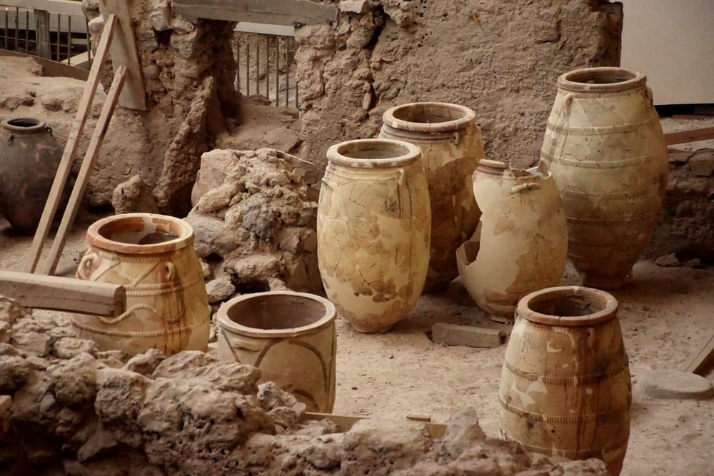 santorinis-lost-city-the-akrotiri-archaeological-experience-logo