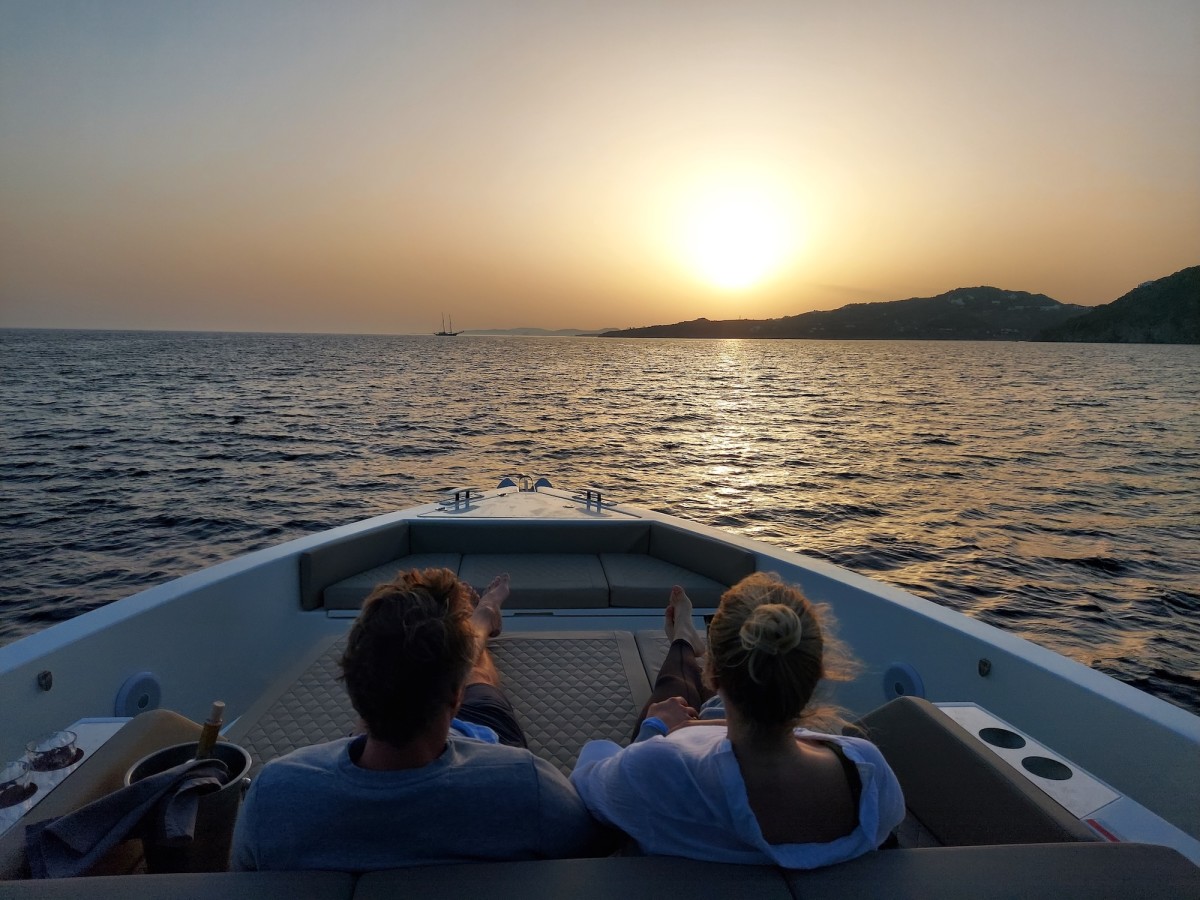sunset-or-short-private-cruise-on-a-wallyone-44-ft-logo