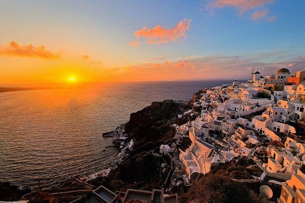 the-5-hour-santorini-blitz-caldera-castles-color-logo