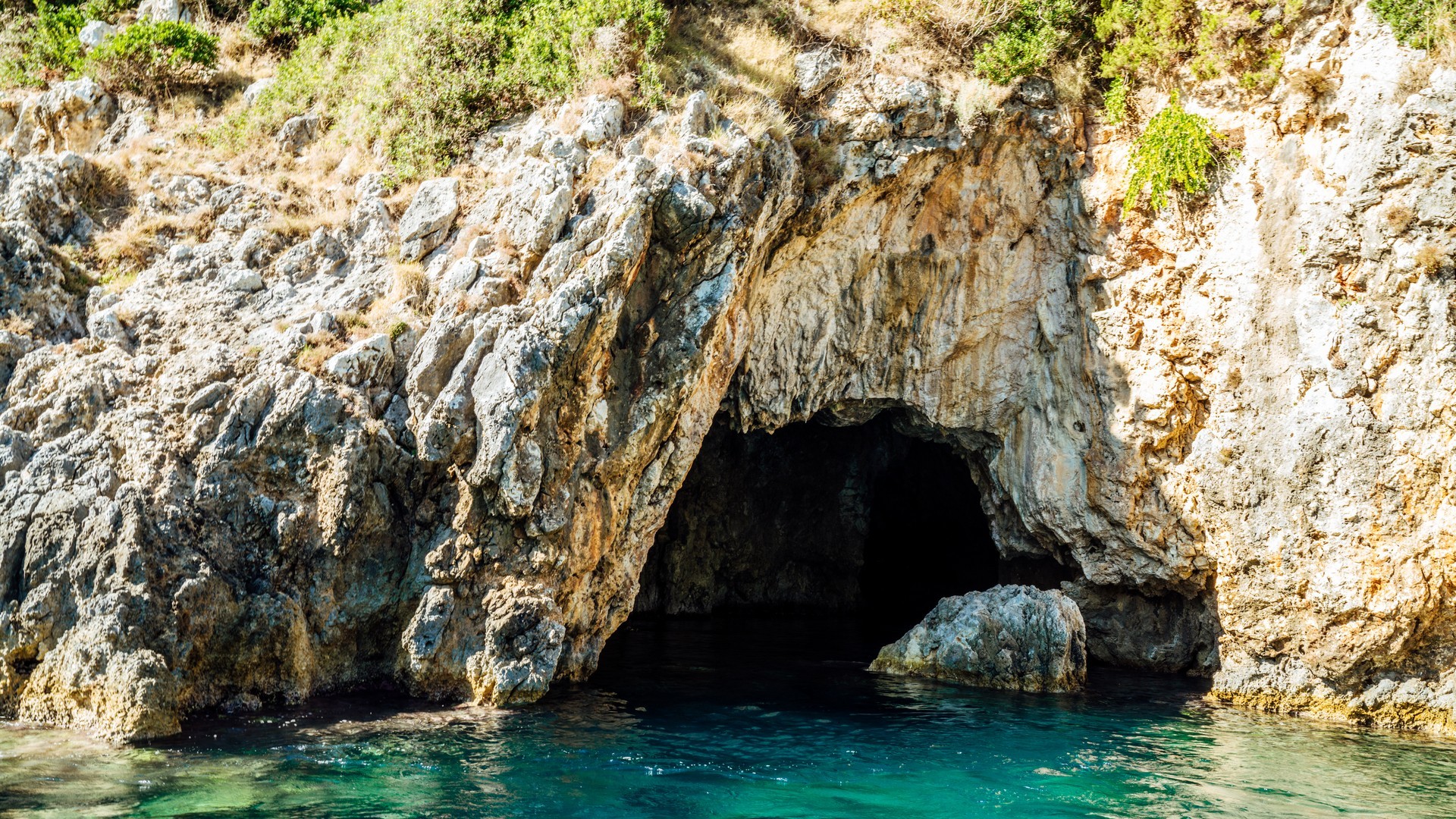 Admire the Most Iconic Sights of Corfu in a One Day Tour