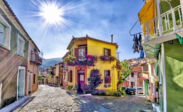 top-of-the-hill-agiasos-for-a-coffee-logo