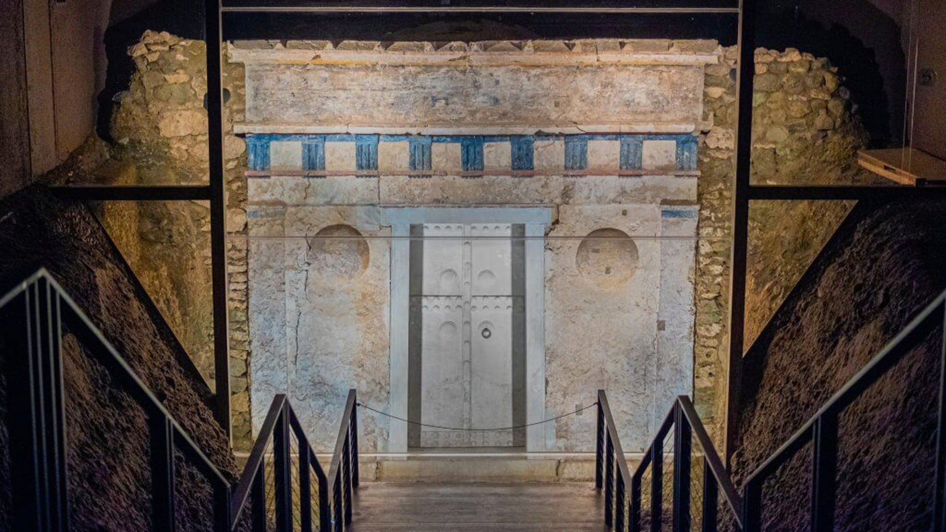 vergina-discover-the-royal-tombs-logo