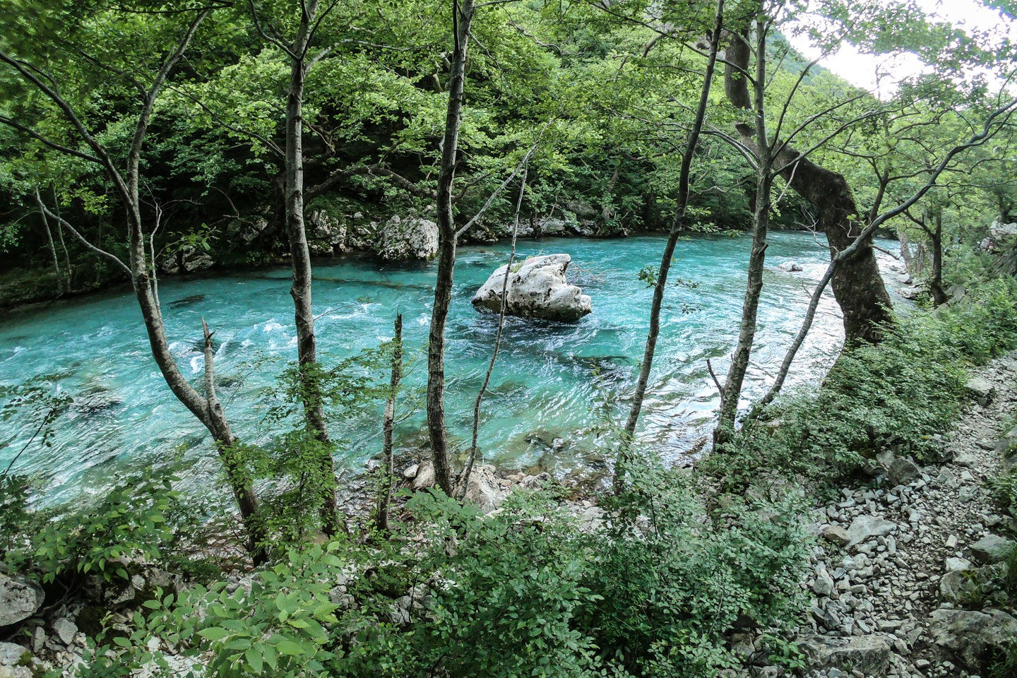 voidomatis-gorge-hike-logo