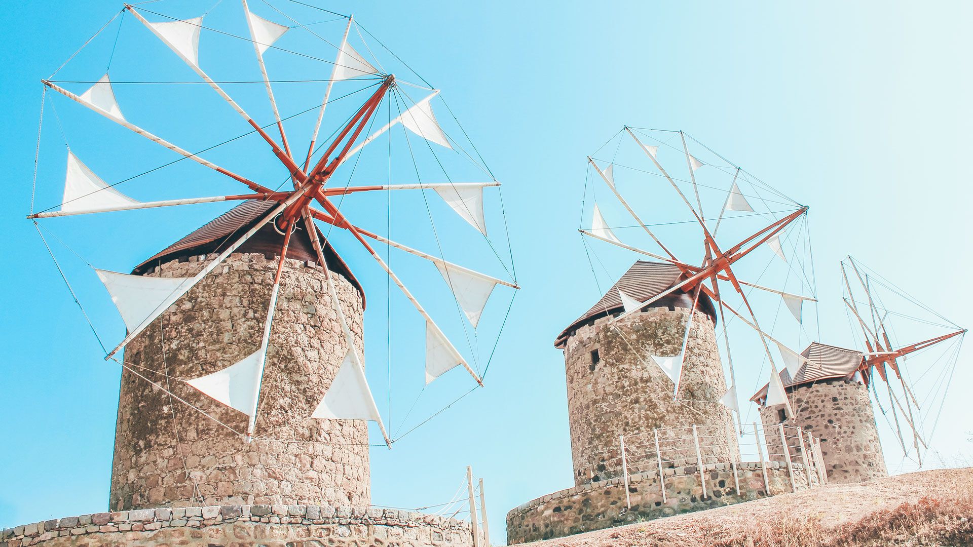 The windmills of Hora