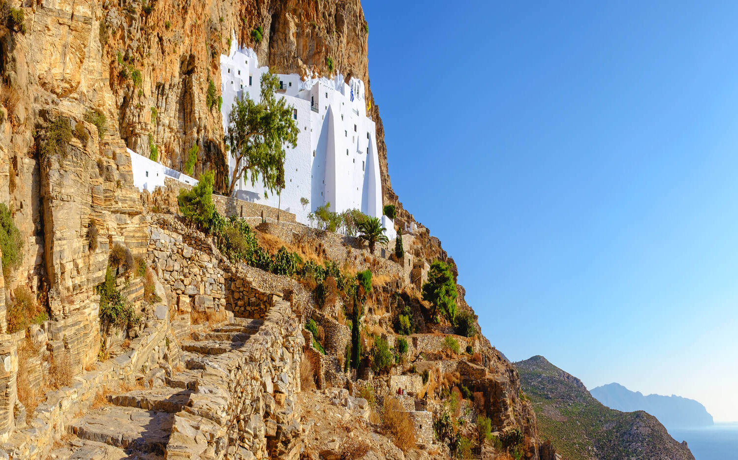 Amorgos: Guided Hike of the Panagia Hozoviotissa Monastery
